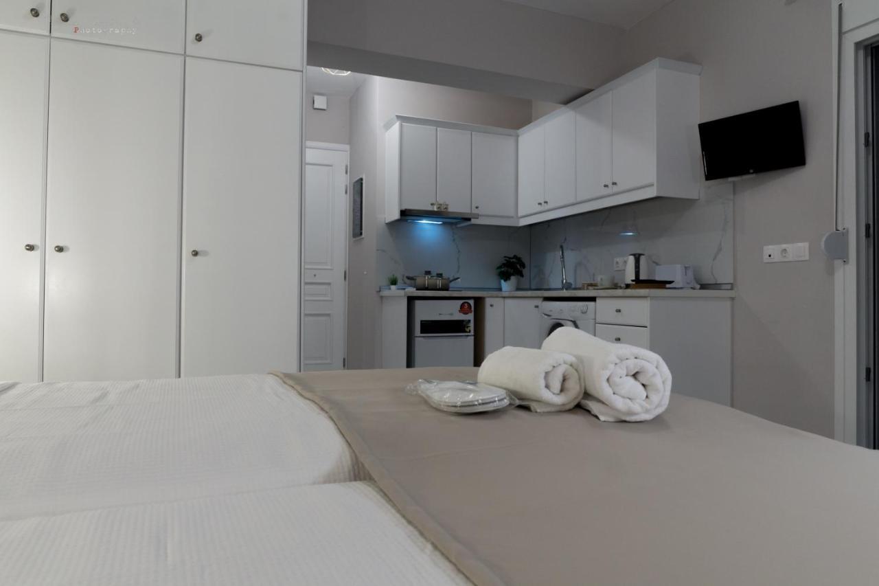 Sunset Brand New Luxury Apt With Pool & Sea View Karpathos Exteriör bild